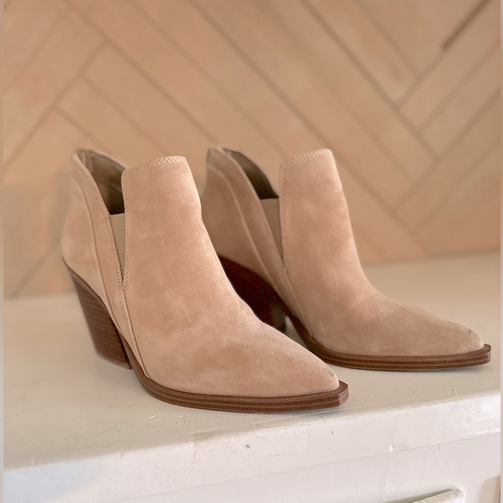 Vince Camuto Women's Gradina Stacked Heel Bootie Ankle Boot - Size 7